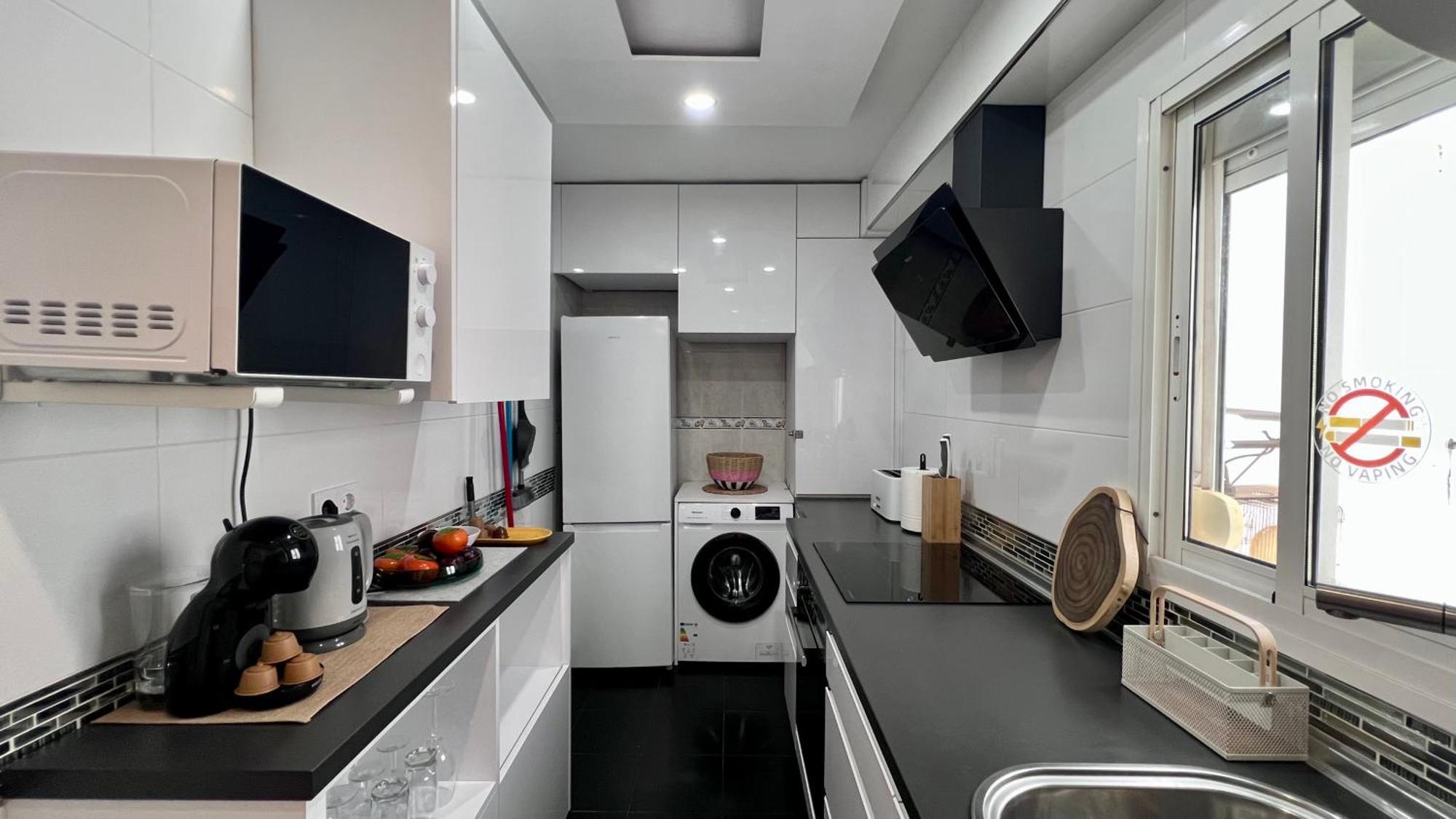 Cool, Modern And Snug 3Br Apartment Peachy Stays Málaga Extérieur photo